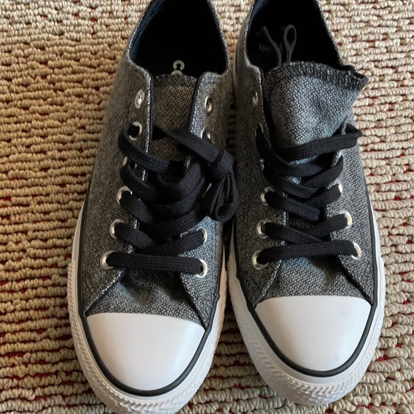 Converse Shoes - Converse shoes beautiful like new worn once